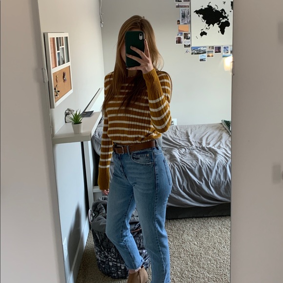 old navy crew neck sweater - Picture 4 of 4